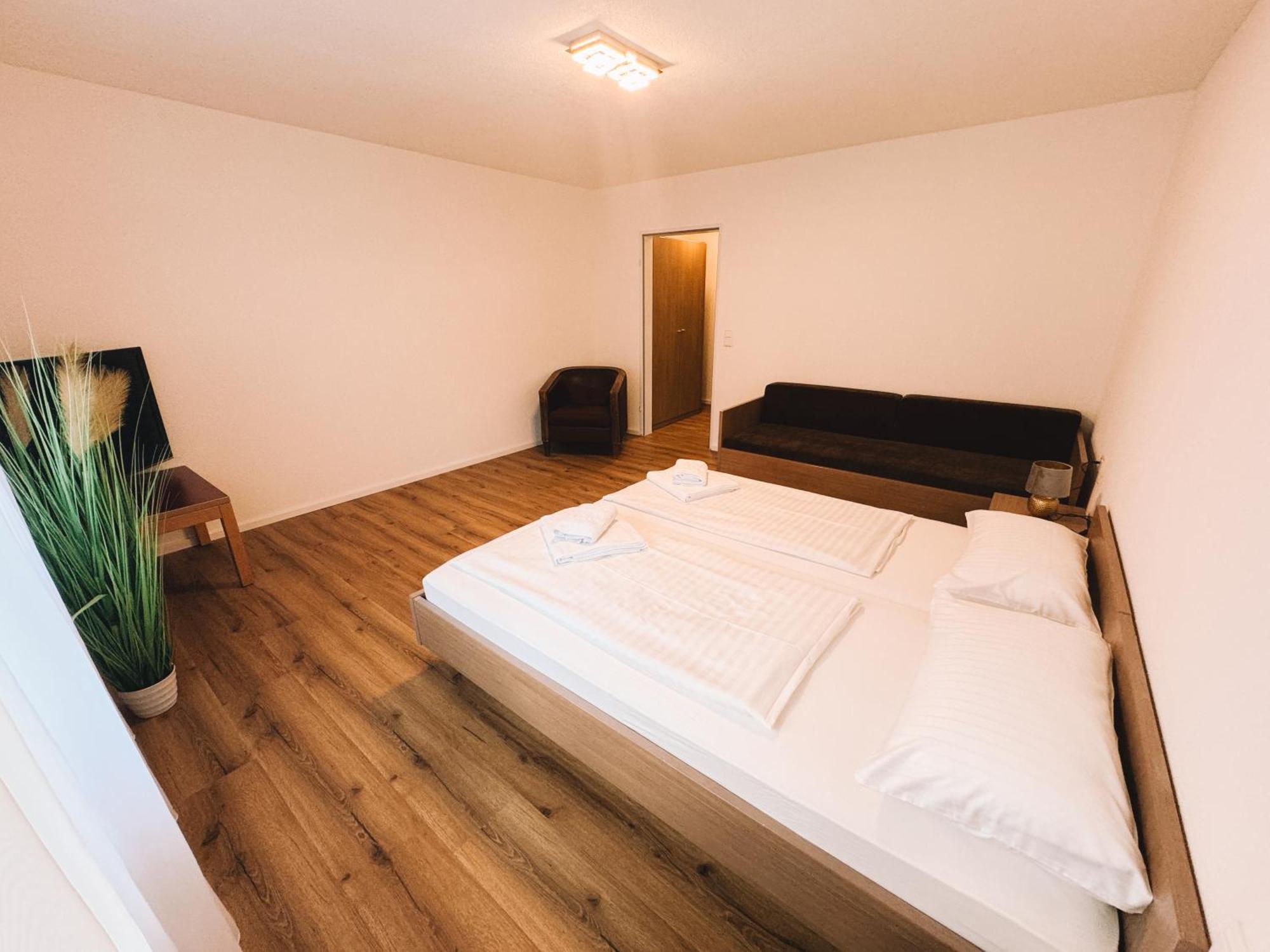 La Frontiera Hotel & Eventlocation - An Der Grenze , Naehe Schaffhausen -Rheinfall Tengen Kültér fotó
