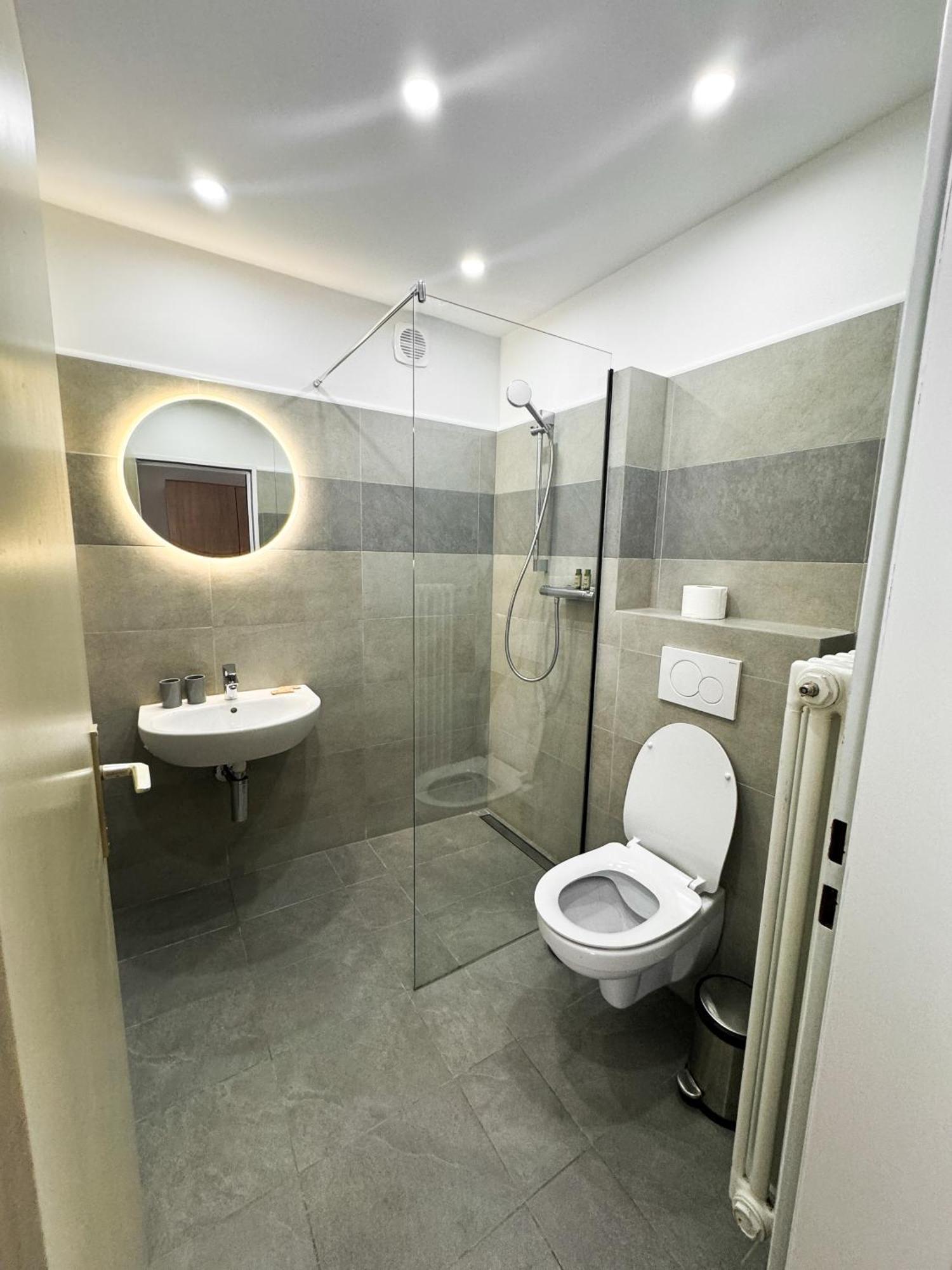 La Frontiera Hotel & Eventlocation - An Der Grenze , Naehe Schaffhausen -Rheinfall Tengen Kültér fotó