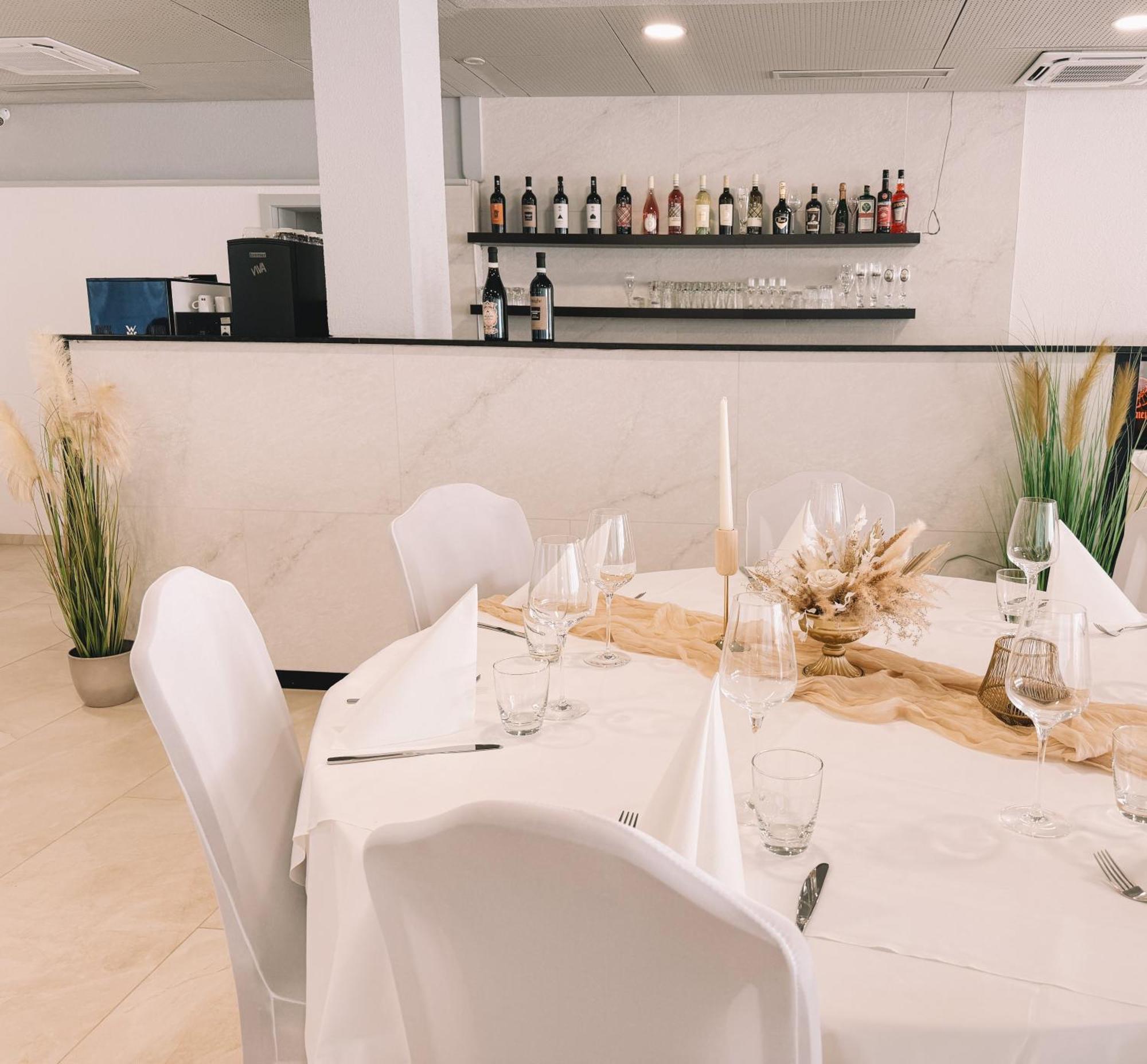 La Frontiera Hotel & Eventlocation - An Der Grenze , Naehe Schaffhausen -Rheinfall Tengen Kültér fotó